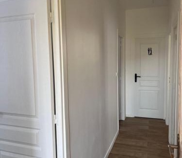 Ventabrun Apartment | Haut de maison niçoise - Calme, Charme et Vu Dégagée sur les Collines