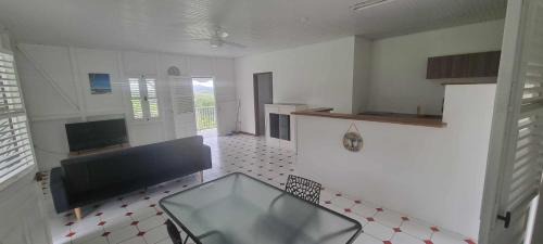 Le Francois Apartment | Haut de villa 1chambre climatisée à 3min de l'habitation Clément