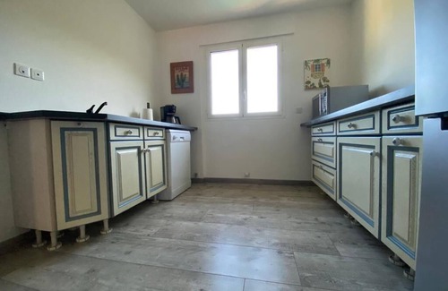 Le Bar-sur-Loup Apartment | Haut DE Villa - 2 Chambres - 2 Salles DE Bain - Balcon - Terrasse - Parking
