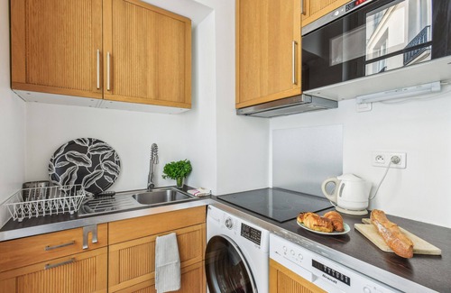 Porte-Saint-Martin Apartment | Haut Marais Lumineux 2 Pièces 37m2 Proche Canal-saint-martin