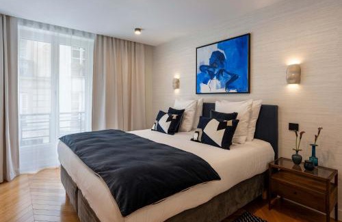 Porte-Saint-Martin Apartment | Haut Marais - My Showroom