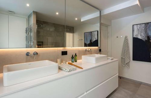 Porte-Saint-Martin Apartment | Haut Marais - My Showroom