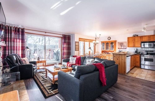 Mont-Tremblant Condo | Hauts-Bois Ski In/Out 2brs w/Pool Access (197-9)