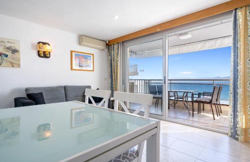 Salou City Centre Apartment | Hauzify I Apartament Gavina