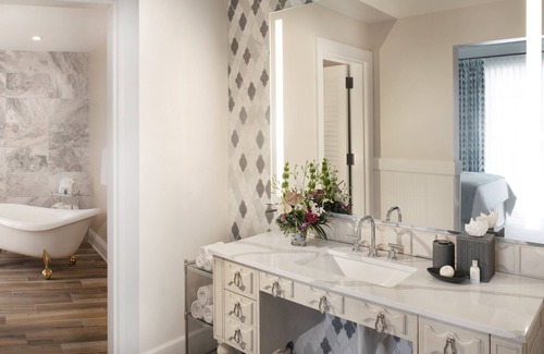 Historic Seaport Hotel | Havana Heights Two Bedroom Suite at The Pier House Resort & Spa