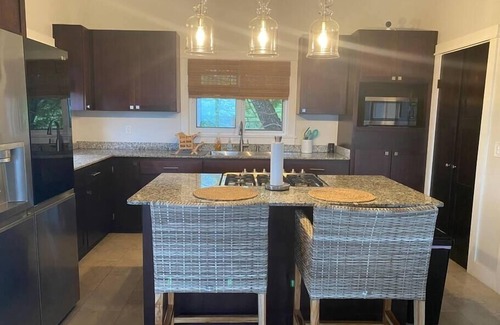 Milton Bight House | Havana Palms, 2 Bedroom Paradise
