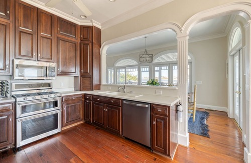 Sullivan's Island Villa | Haven by AvantStay | Luxury Beachfront Home w/Pool & Gorgeous Patios