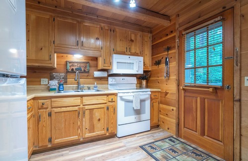 Sautee Nacoochee Cabin | Haven Haus: A Storybook Cabin in the Mountains