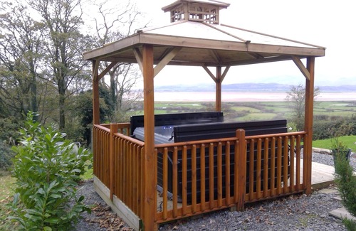 Kirkby-in-Furness Cabin | Haven Lodge Kirkby In Furness - a lodge that sleeps 2 guests in 1 bedroom