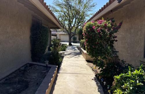 Palm Desert House | Haven on the 11th Green Woodhaven CC Palm Desert