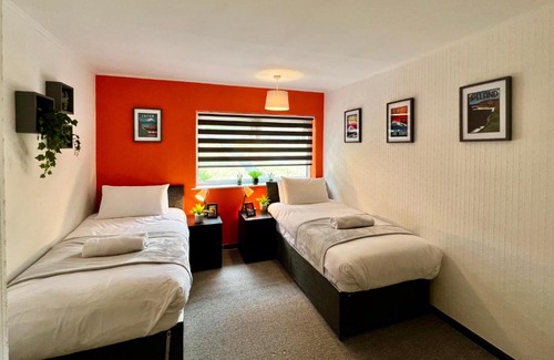 Clifton House | Havenwood House - Great for Contractors or Family Holidays