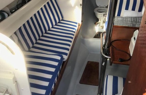Le Port Boat Rental | Havre de Paix