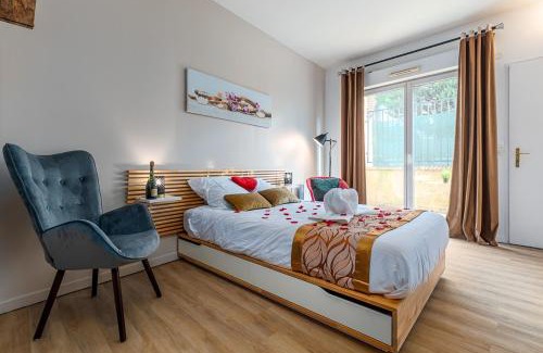 Asnieres-sur-Seine Apartment | Havre de Paix Jacuzzi