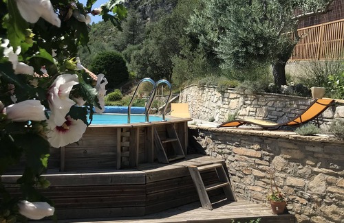 Volx Apartment | Havre de Paix sur la Colline en Luberon