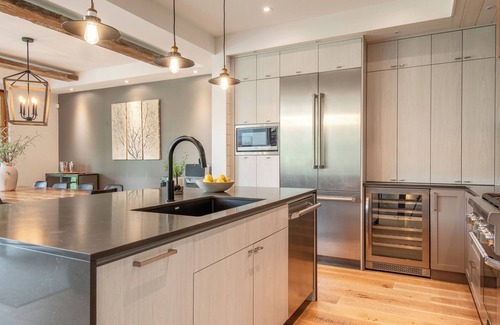 Mont-Tremblant House | Havre Ride-Out 113 | Luxurious & Modern | Direct Ski-in Ski-out/Tremblant Living