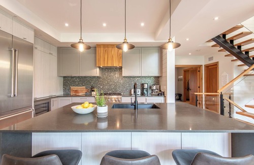 Mont-Tremblant House | Havre Ride-Out 113 | Luxurious & Modern | Direct Ski-in Ski-out/Tremblant Living