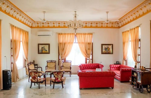Sanganer House | Hawaii- Luxury 4 Bedroom Villa with Pool