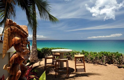 Kaanapali Hotel | Hawaiian Dream Vacation! Beachfront Setting, Outdoor Pool, Parking