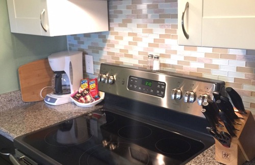 Wailua Condo | Hawaiian Plantation Style Cottage In Resort Location
