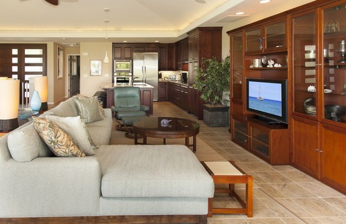 Kamuela House | Hawaiiana Asian Fusion