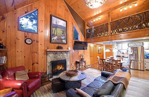 Morganton Cabin | Hawk Haven Spacious cabin w/hot tub, wifi, dry sauna, firepit, & two fireplaces Pet friendly