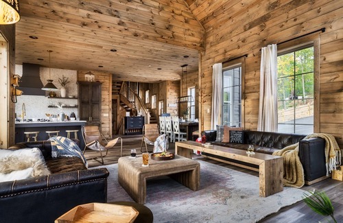 Gatlinburg - Pigeon Forge Cabin | Hawk Mountain Modern Lodge Lux Fam Friendly Cabin in Gated Community