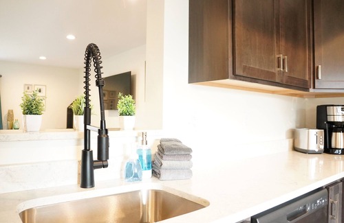 Hermantown House | Hawk's Nest | New Construction 3 Bedroom Townhome