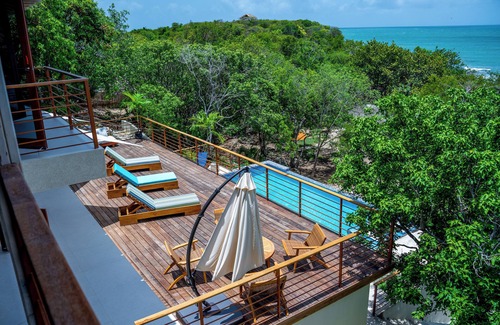 Treasure Beach Villa | Hawksbill - 4 BR Villa in Treasure Beach w/AC, WiFi, Private Cove & Staff