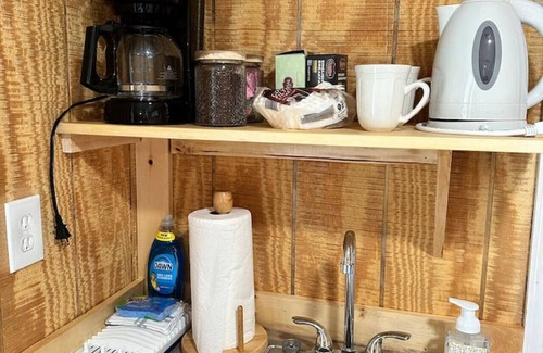 Elkton Apartment | Hawksbill Hideaway 1 bedroom