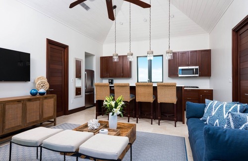 Leeward Settlement Villa | Hawksbill Villa - glorious 8-bedroom beachfront villa in Turks