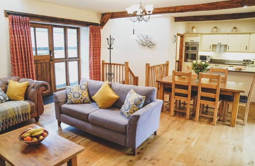 Axminster Cottage | Hawley Farm Self Catering Holiday Accommodation