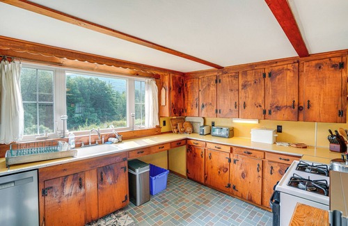 Hawley House | Hawley Home w/Deck & Mtn Views: Swim, Ski & More!