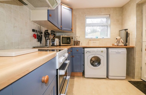 St Teath Cottage | HAWTHORN COTTAGE, pet friendly, country holiday cottage in St Teath