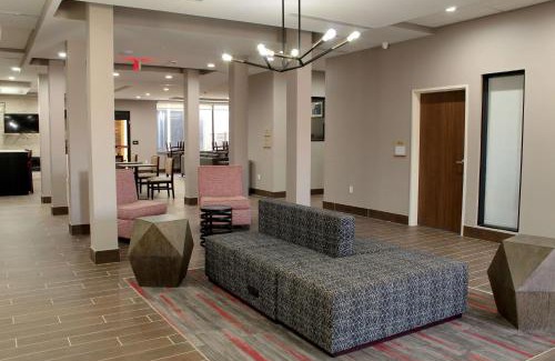 Central Oklahoma City Hotel | Hawthorn Extended Stay by Wyndham Oklahoma City Airport