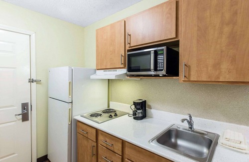 Lewisville Hotel | Hawthorn Extended Stay by Wyndham Lewisville