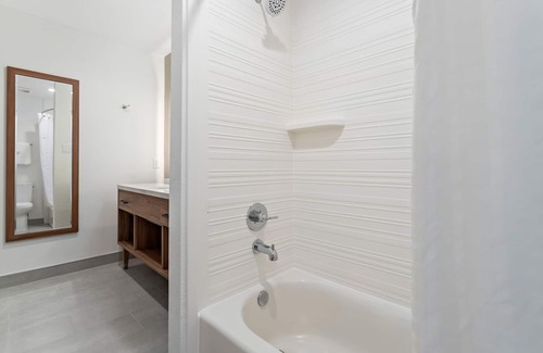 Port Arthur Hotel | Hawthorn Extended Stay by Wyndham Port Arthur
