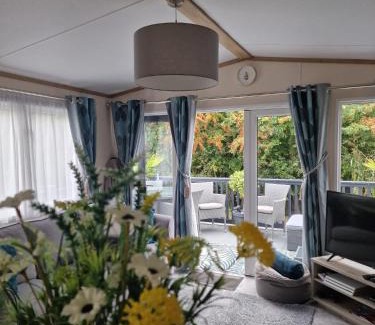 Ryde House | Hawthorn Lodge