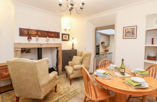 Cotherstone Cottage | HAWTHORNE COTTAGE, pet friendly, with a garden in Cotherstone