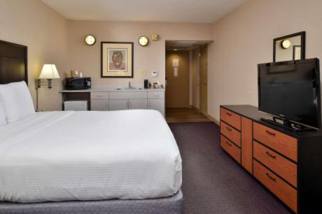 Winston - Salem Hotel | Hawthorne Inn & Conference Center
