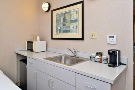 Winston - Salem Hotel | Hawthorne Inn & Conference Center