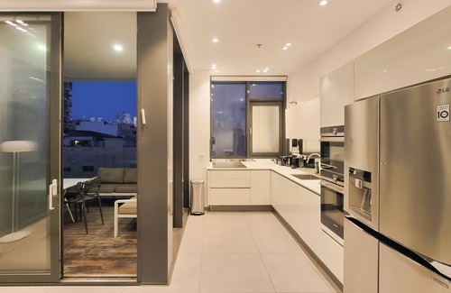 Kerem HaTeimanim Apartment | Hayarkon Bronze