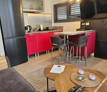 Kerem HaTeimanim Apartment | Hayarkon Superior TLV Beach 7B