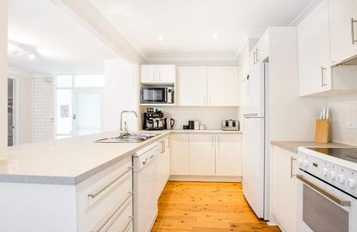 Callala Beach House | Hayes Beach House I Award Winner I 4 Mins to Beach
