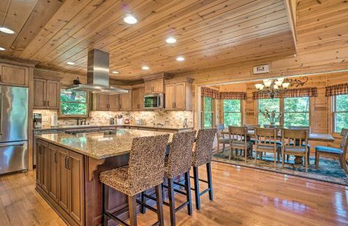 Hayesville House | Hayesville Cabin with Game Room and Mtn Views!