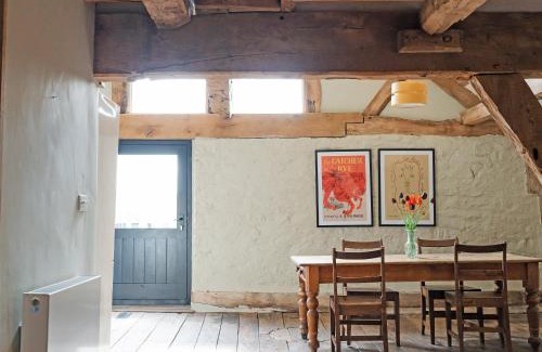 Westbrook Court House | Hayloft Barn