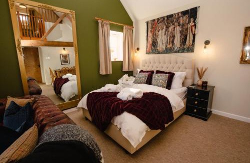 West Compton House | Hayloft Cottage - Rudge Farm Cottages