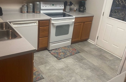 Pigeon Forge Ski Chalet | Haymon Hacienda 2BR/2BA cozy rental in Pigeon Forge. Great Location!