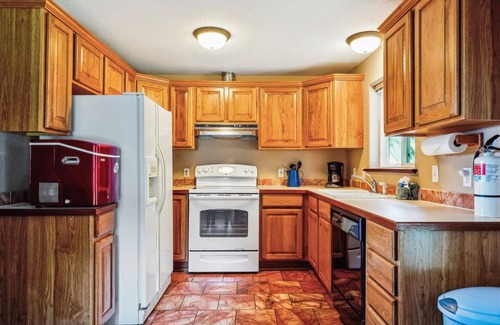Cannon Beach House | Haystack Villa - New Dog Friendly Listing! - Beachcomber Vacation Homes