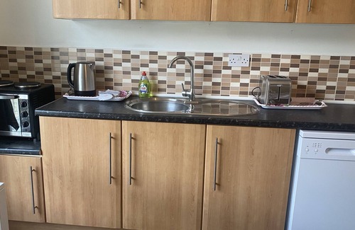 Huddersfield Apartment | Hayy Convenient Studio Blackhouse