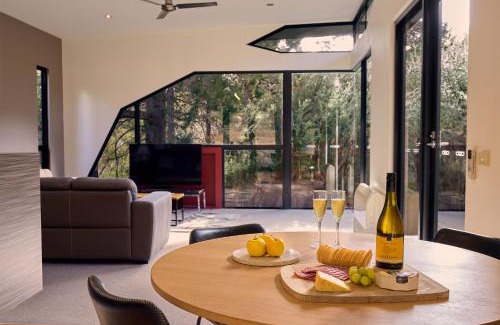 Freycinet House | Hazards Rim
